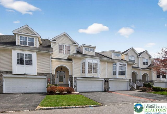 186 Oakmont Court, Williams Twp, PA 18042