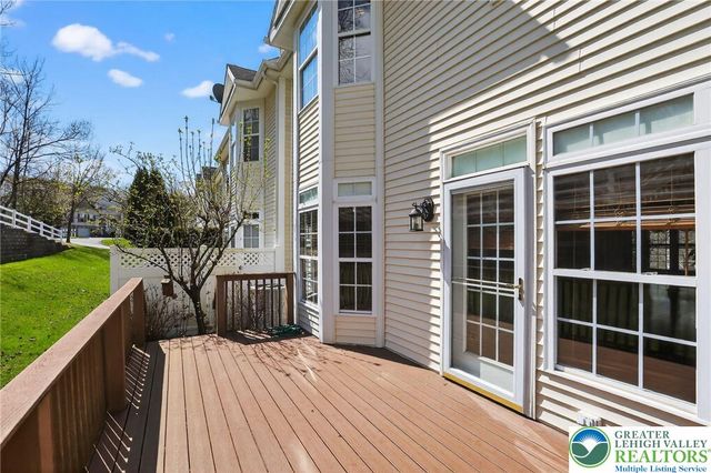 186 Oakmont Court, Williams Twp, PA 18042