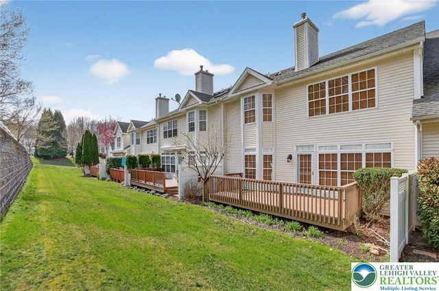 186 Oakmont Court, Williams Twp, PA 18042