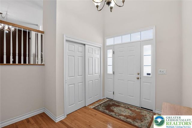 186 Oakmont Court, Williams Twp, PA 18042