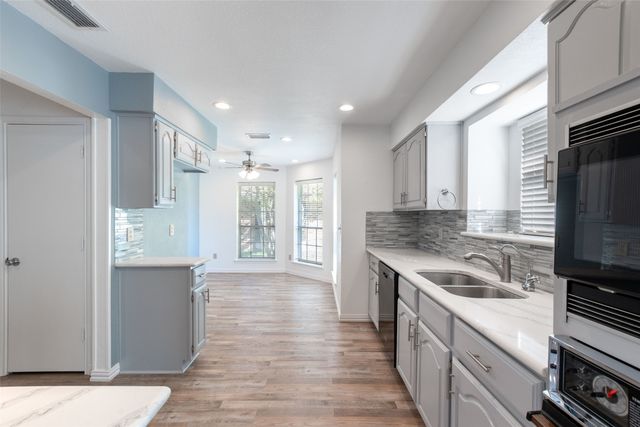 409 Doral Place, Garland, TX 75043