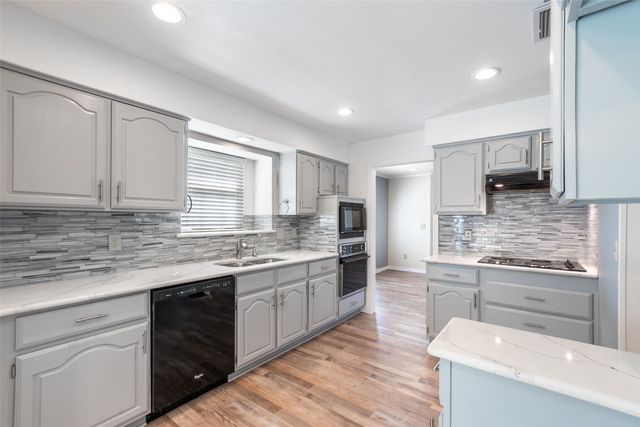 409 Doral Place, Garland, TX 75043