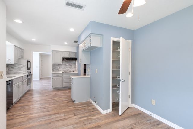 409 Doral Place, Garland, TX 75043