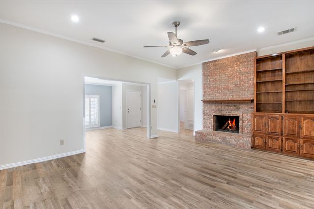 409 Doral Place, Garland, TX 75043