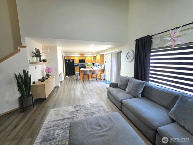 9001 174th Street Court E, Puyallup, WA 98375