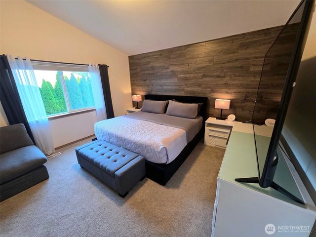 9001 174th Street Court E, Puyallup, WA 98375