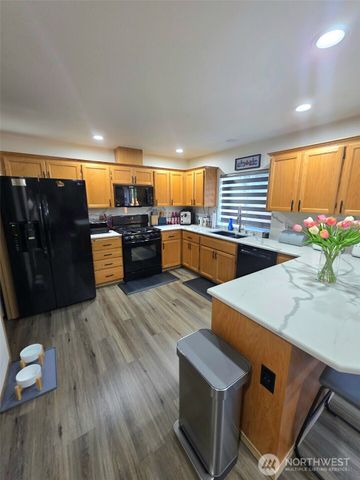 9001 174th Street Court E, Puyallup, WA 98375