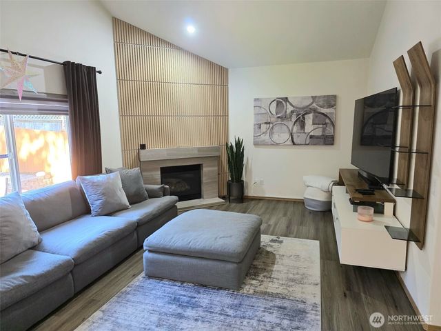 9001 174th Street Court E, Puyallup, WA 98375
