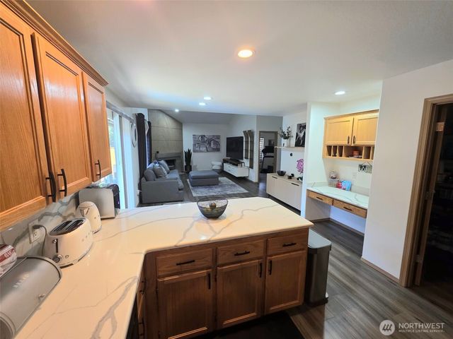 9001 174th Street Court E, Puyallup, WA 98375