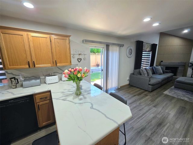 9001 174th Street Court E, Puyallup, WA 98375