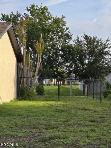 2816 9th ST SW, Lehigh Acres, FL 33976