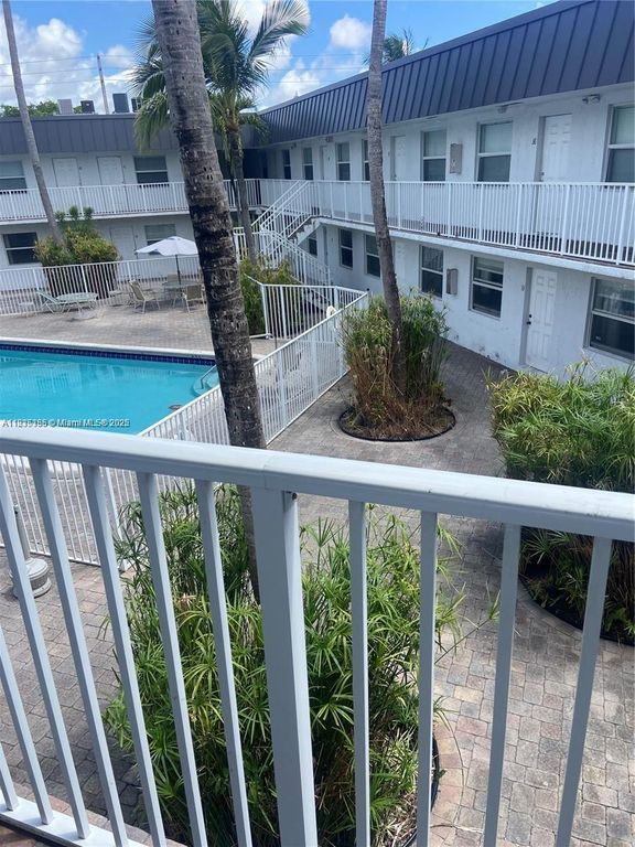 1470 N Dixie Hwy 30, Fort Lauderdale, FL 33304