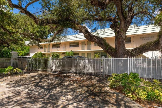 651 NE 60th St 22, Miami, FL 33137