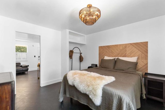 651 NE 60th St 22, Miami, FL 33137