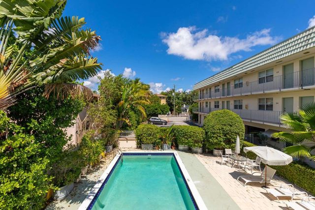 651 NE 60th St 22, Miami, FL 33137