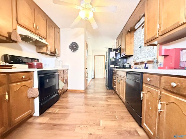 2010 Rosewood Drive NW, Huntsville, AL 35810