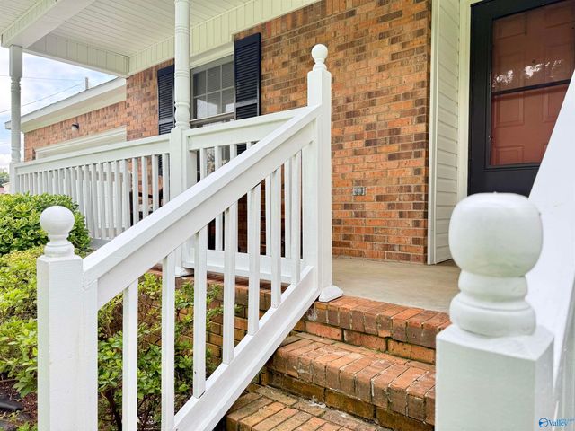 2010 Rosewood Drive NW, Huntsville, AL 35810