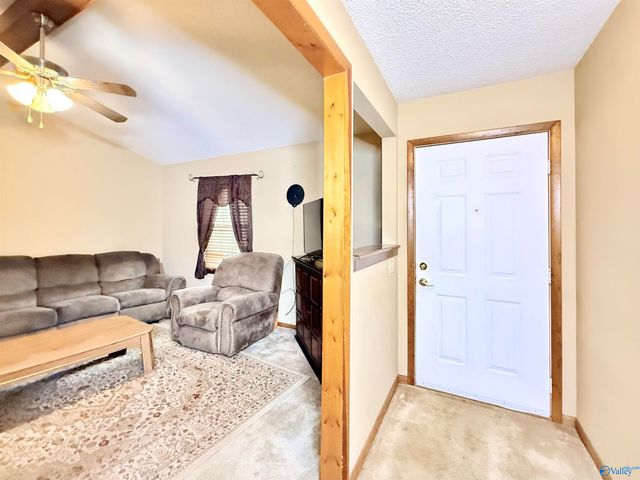 2010 Rosewood Drive NW, Huntsville, AL 35810