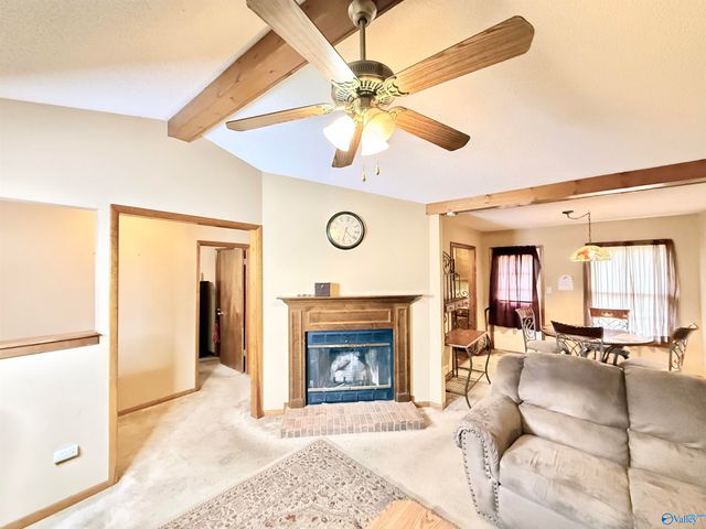 2010 Rosewood Drive NW, Huntsville, AL 35810