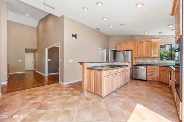 1978 BRISTA DE MAR Circle, Atlantic Beach, FL 32233