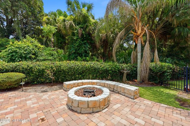 1978 BRISTA DE MAR Circle, Atlantic Beach, FL 32233