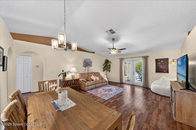 1576 Vista Lake Circle, Melbourne, FL 32904