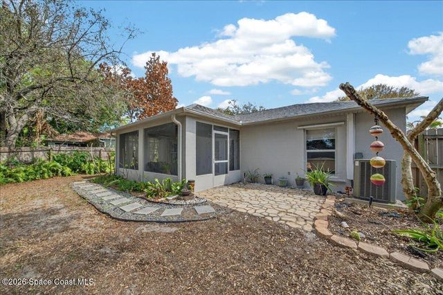 1576 Vista Lake Circle, Melbourne, FL 32904