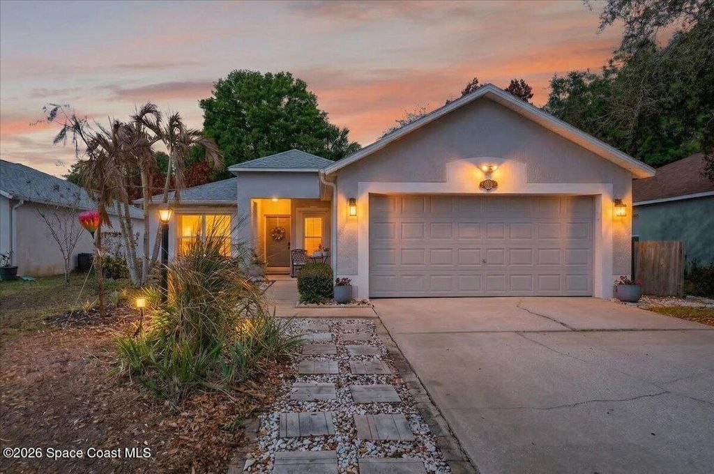 1576 Vista Lake Circle, Melbourne, FL 32904