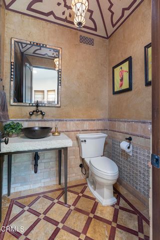 2330 Crystal Lane, Pasadena, CA 91107