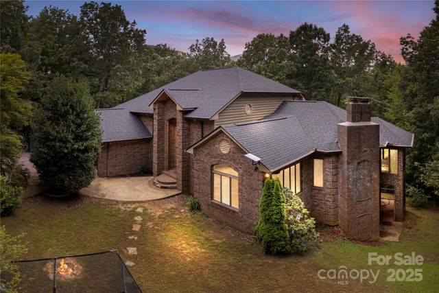 19 Timber Park Drive, Black Mountain, NC 28711