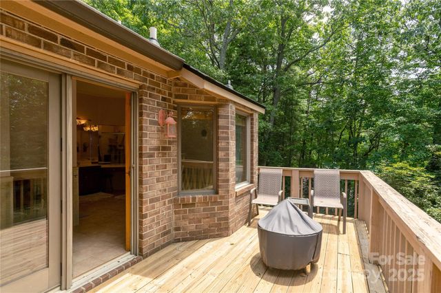 19 Timber Park Drive, Black Mountain, NC 28711