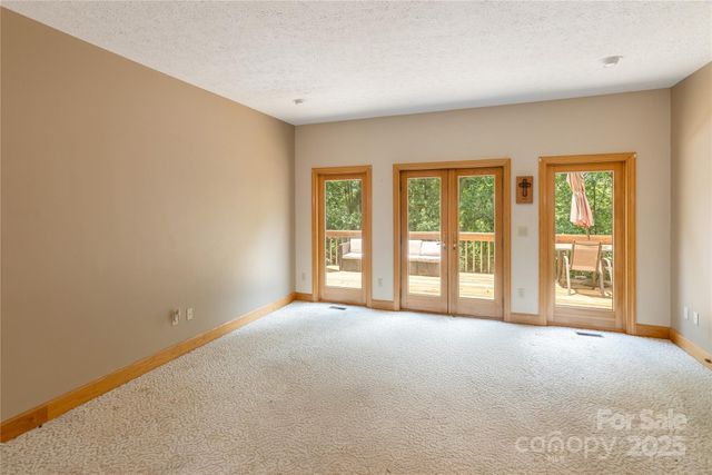 19 Timber Park Drive, Black Mountain, NC 28711