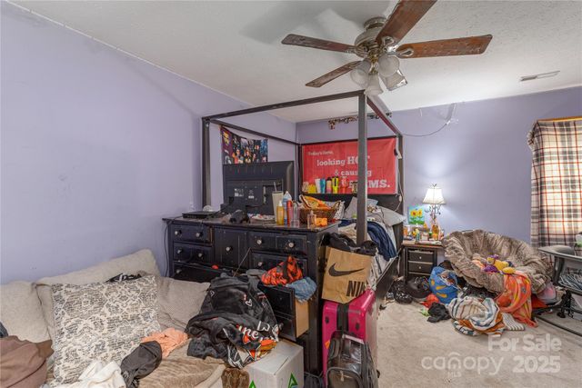 19 Timber Park Drive, Black Mountain, NC 28711