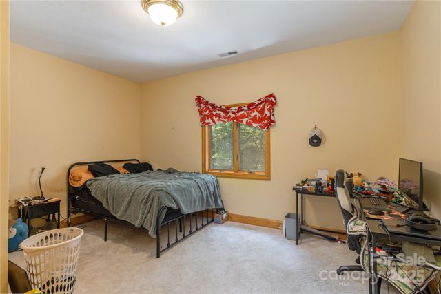19 Timber Park Drive, Black Mountain, NC 28711