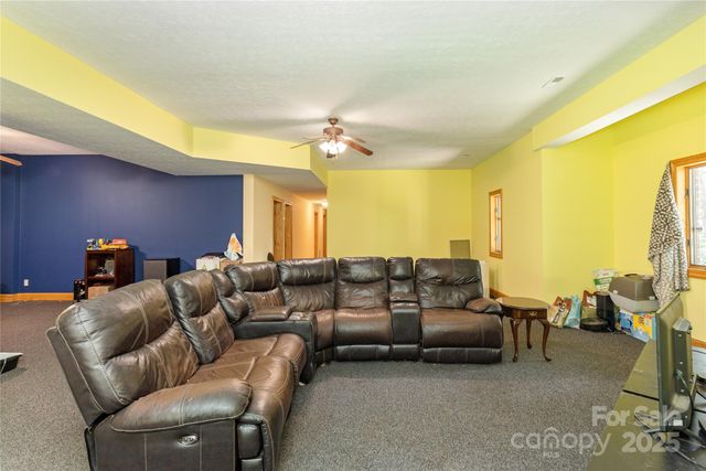 19 Timber Park Drive, Black Mountain, NC 28711
