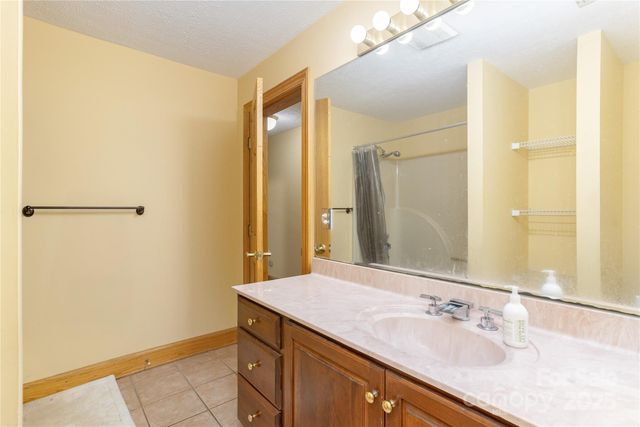 19 Timber Park Drive, Black Mountain, NC 28711