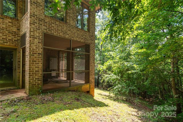 19 Timber Park Drive, Black Mountain, NC 28711
