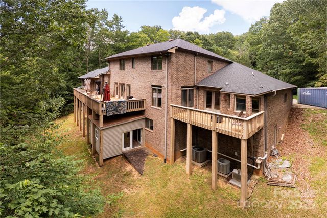 19 Timber Park Drive, Black Mountain, NC 28711