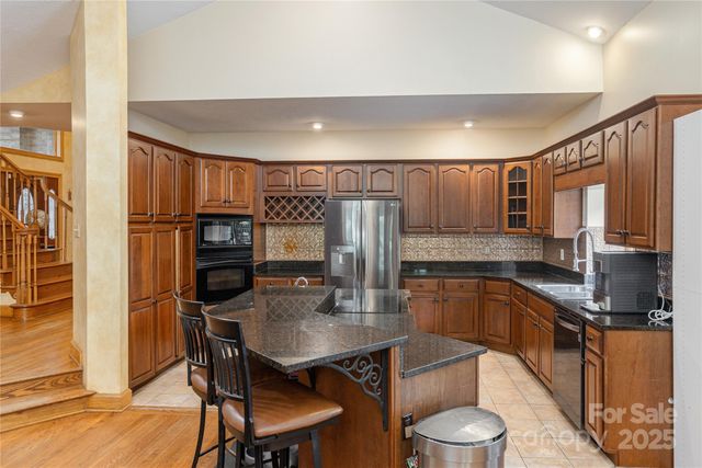 19 Timber Park Drive, Black Mountain, NC 28711