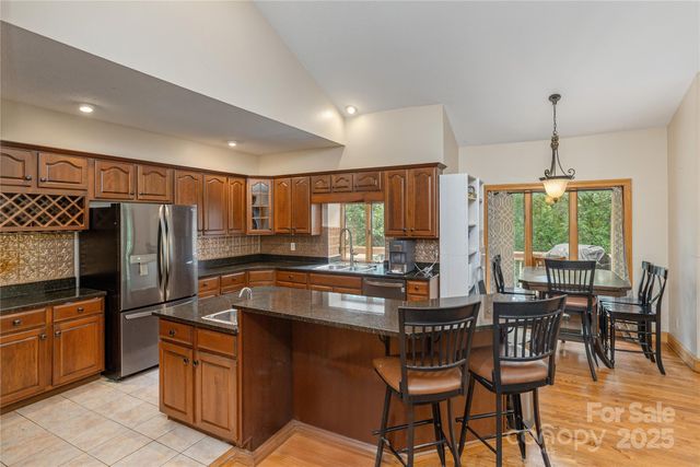 19 Timber Park Drive, Black Mountain, NC 28711