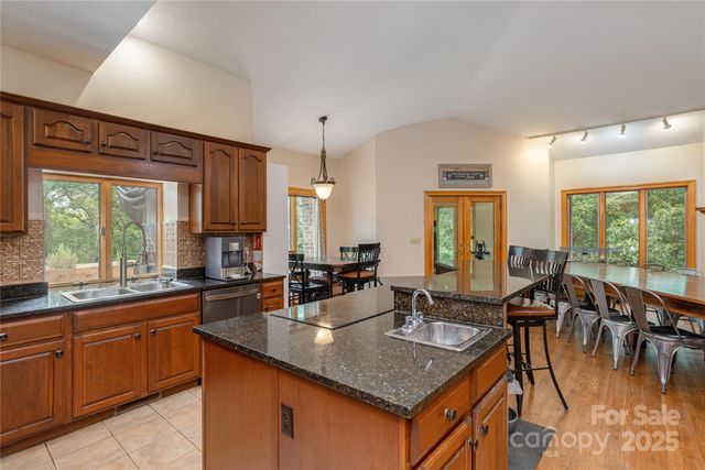 19 Timber Park Drive, Black Mountain, NC 28711
