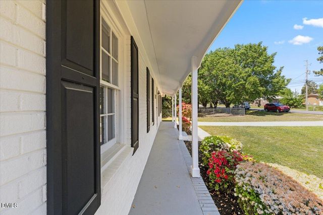 102 Queen Guenevere Trail, Garner, NC 27529