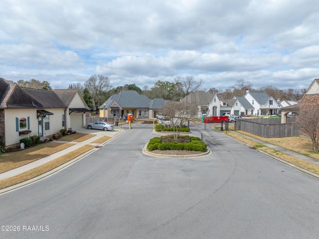 100 Fallow Lane, Broussard, LA 70518