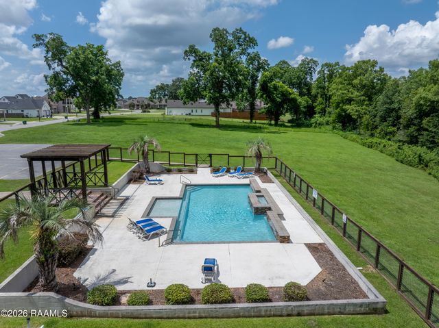 100 Fallow Lane, Broussard, LA 70518