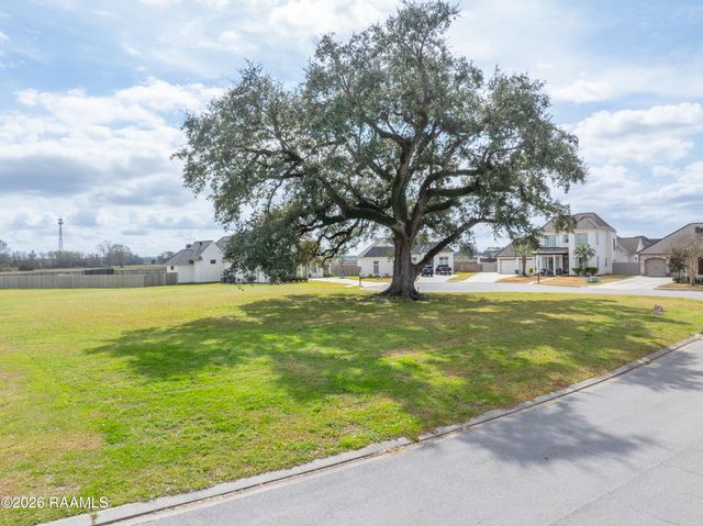 100 Fallow Lane, Broussard, LA 70518