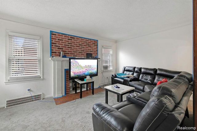 6849 Rosemont Avenue, Detroit, MI 48228