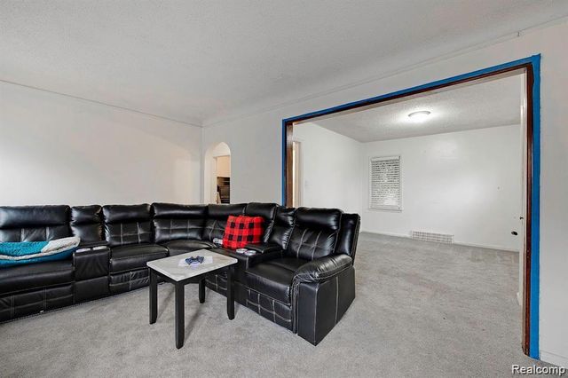 6849 Rosemont Avenue, Detroit, MI 48228