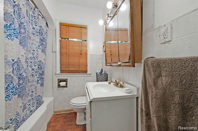 6849 Rosemont Avenue, Detroit, MI 48228