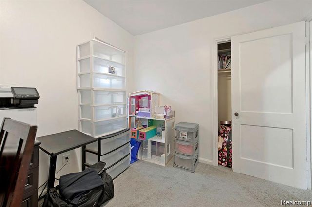 6849 Rosemont Avenue, Detroit, MI 48228