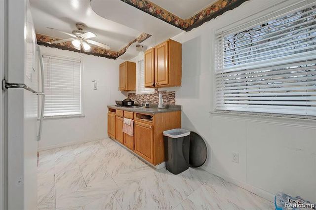 6849 Rosemont Avenue, Detroit, MI 48228